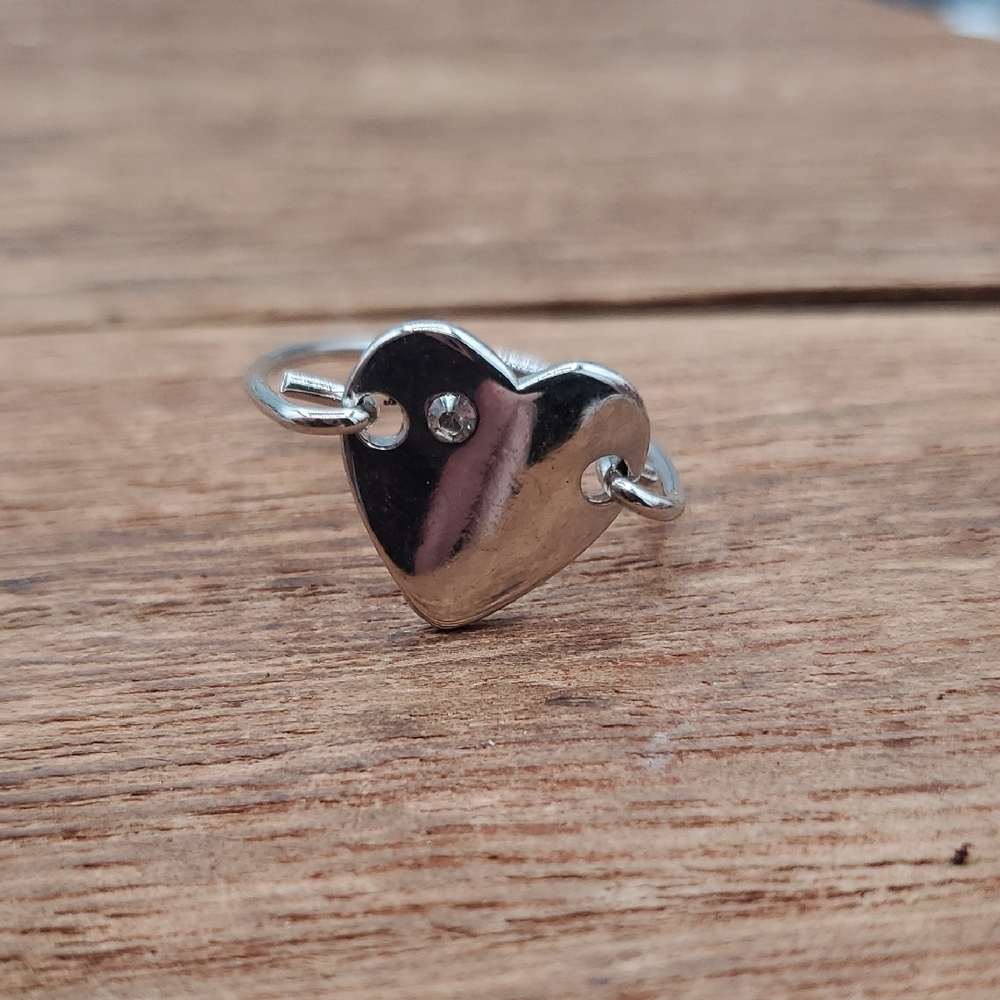 925 Silver Heart Ring Size 7 R818